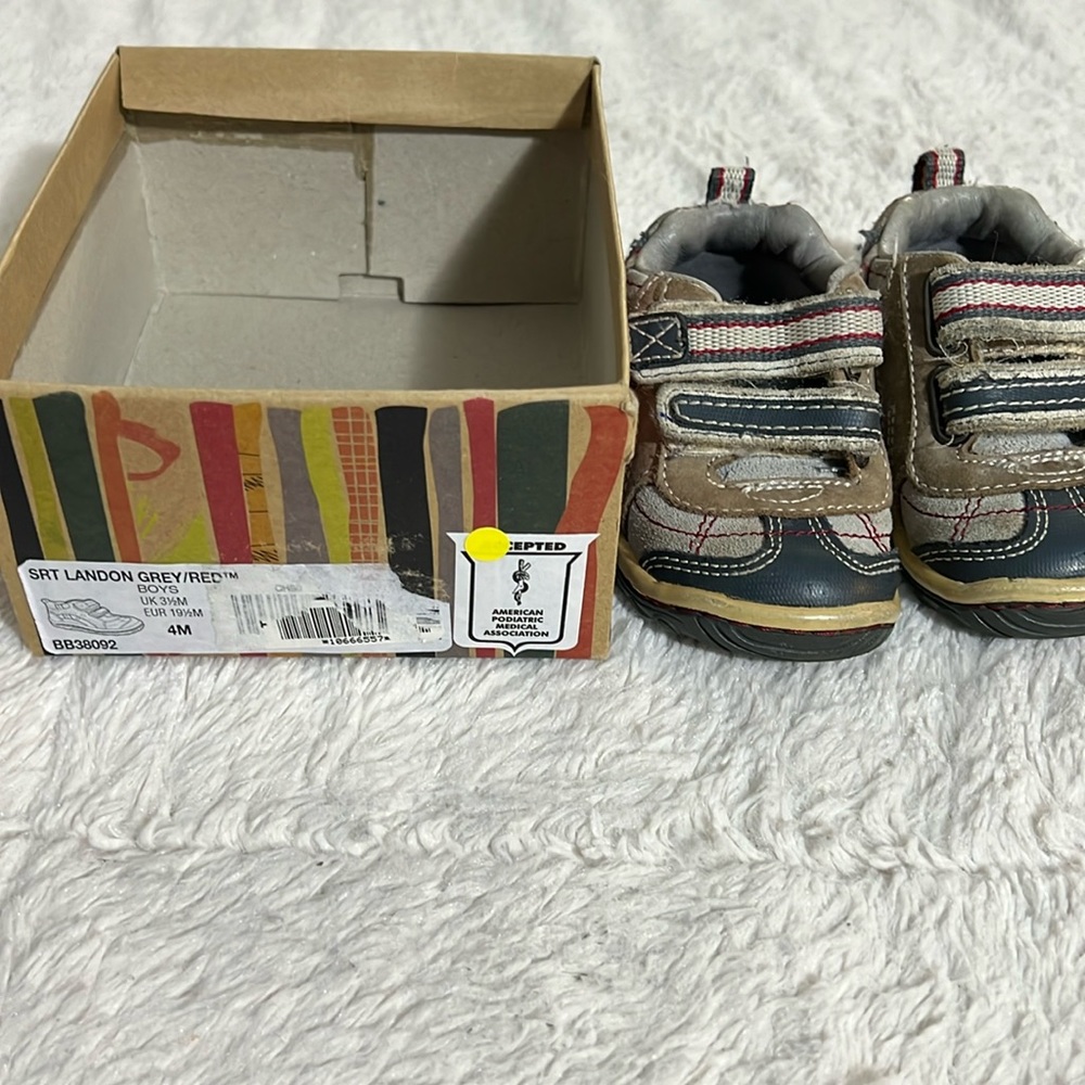Stride rite 4M